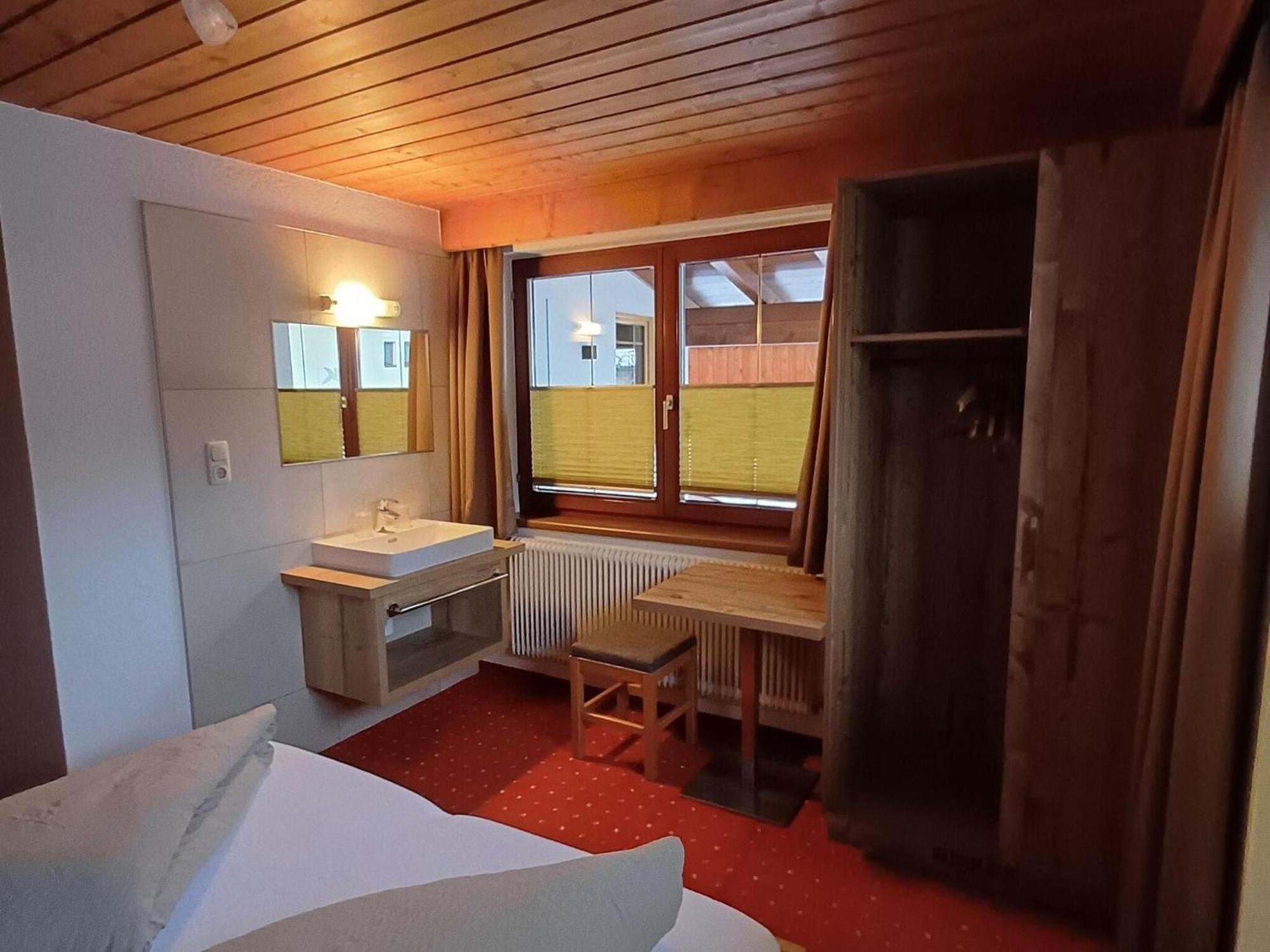 Modern Apartment In Langenfeld Near Ski Area エクステリア 写真
