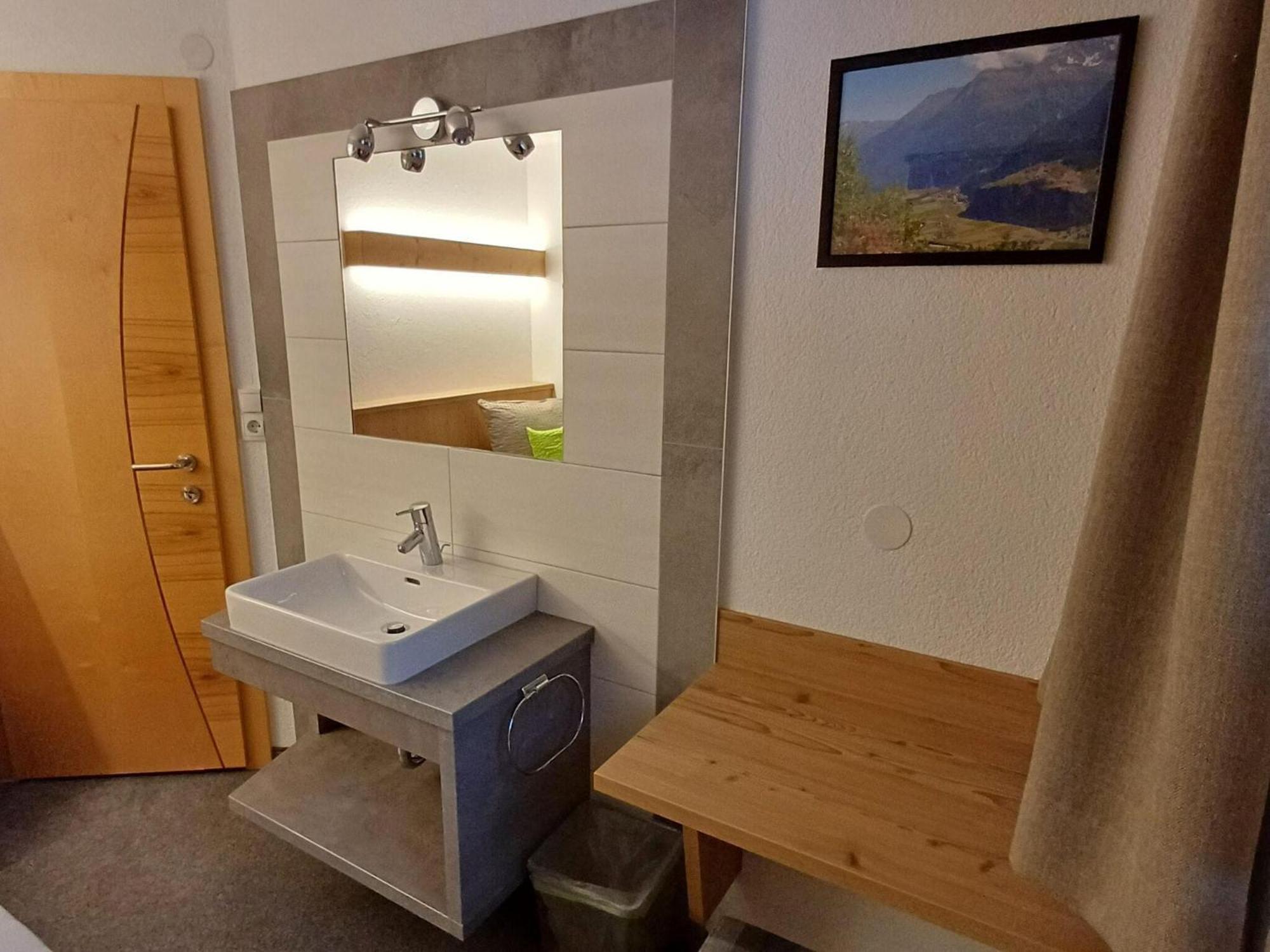 Modern Apartment In Langenfeld Near Ski Area エクステリア 写真