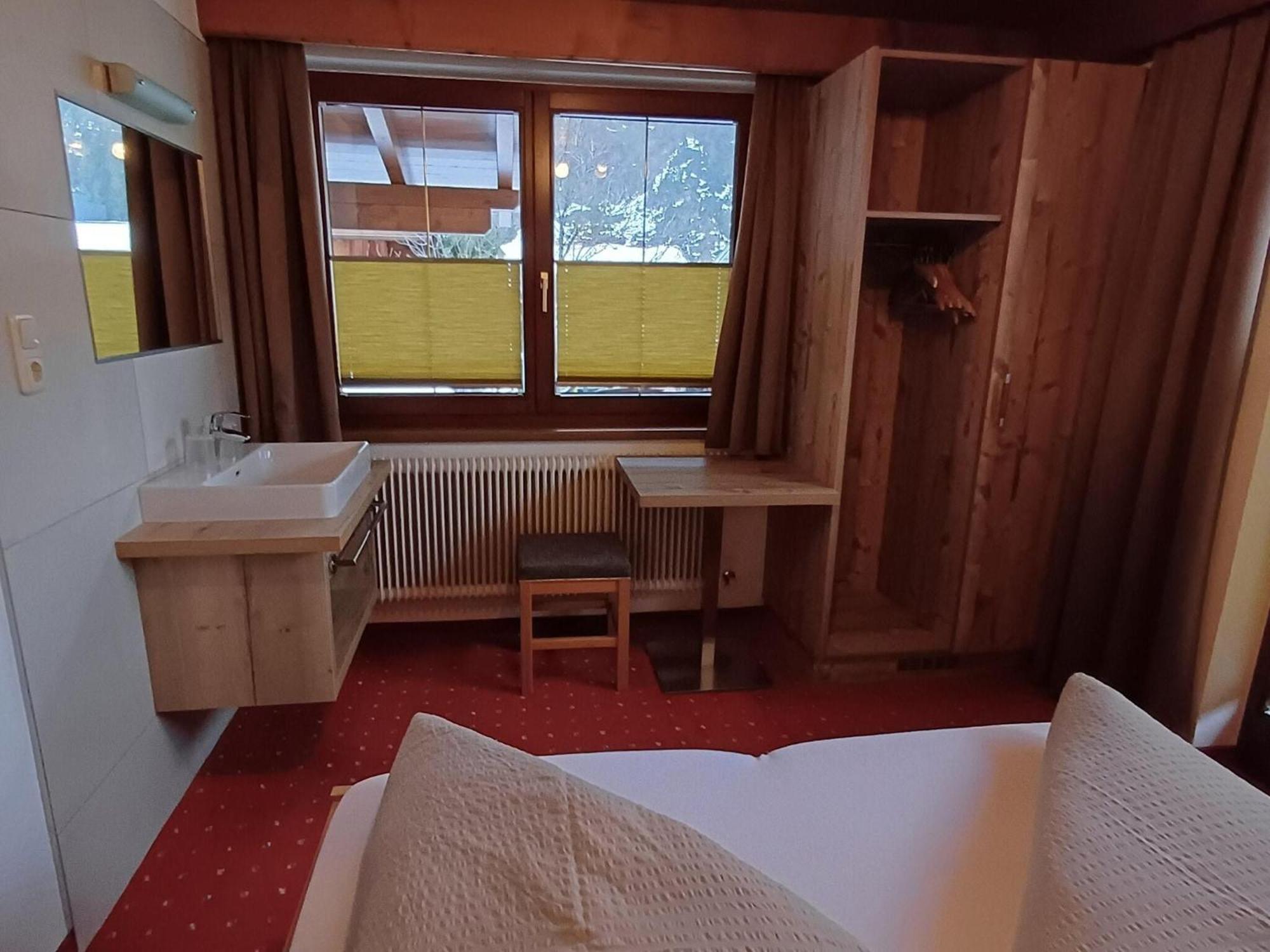 Modern Apartment In Langenfeld Near Ski Area エクステリア 写真